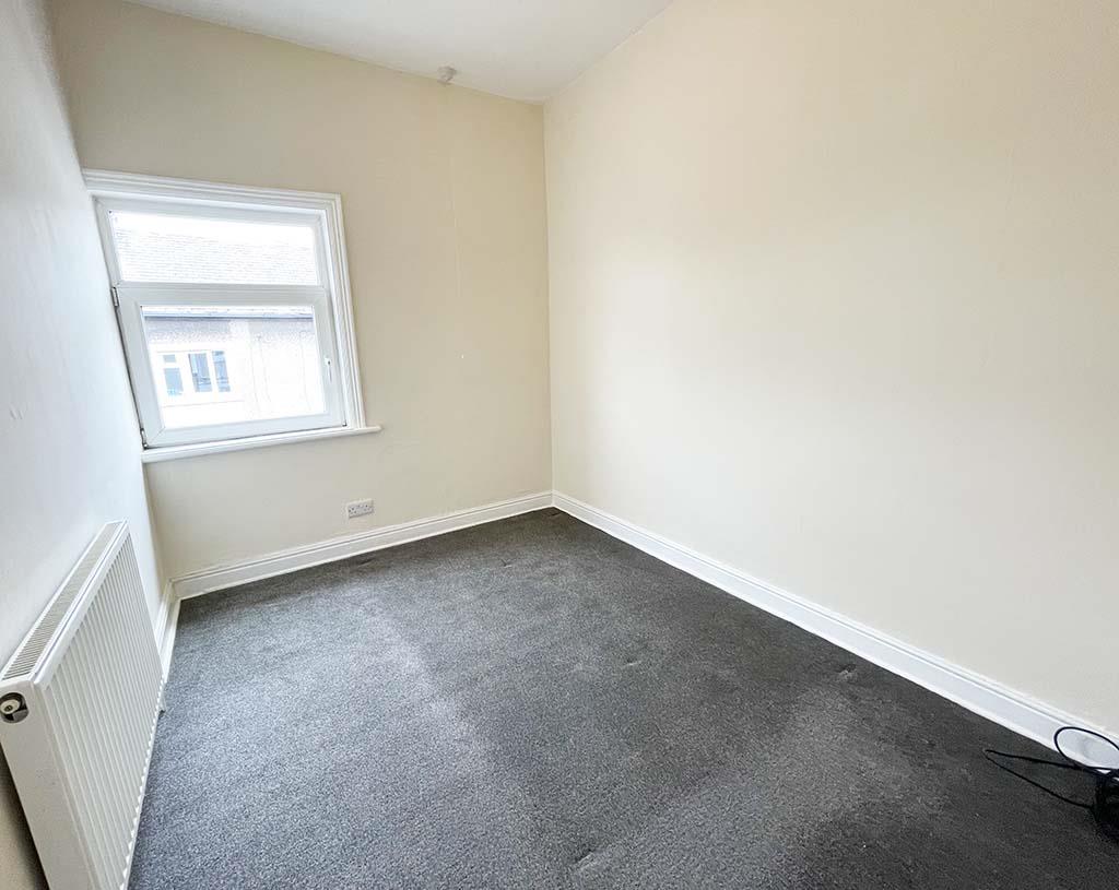 2 bedroom mid terrace house SSTC in Barnoldswick - IMG_5081.jpg